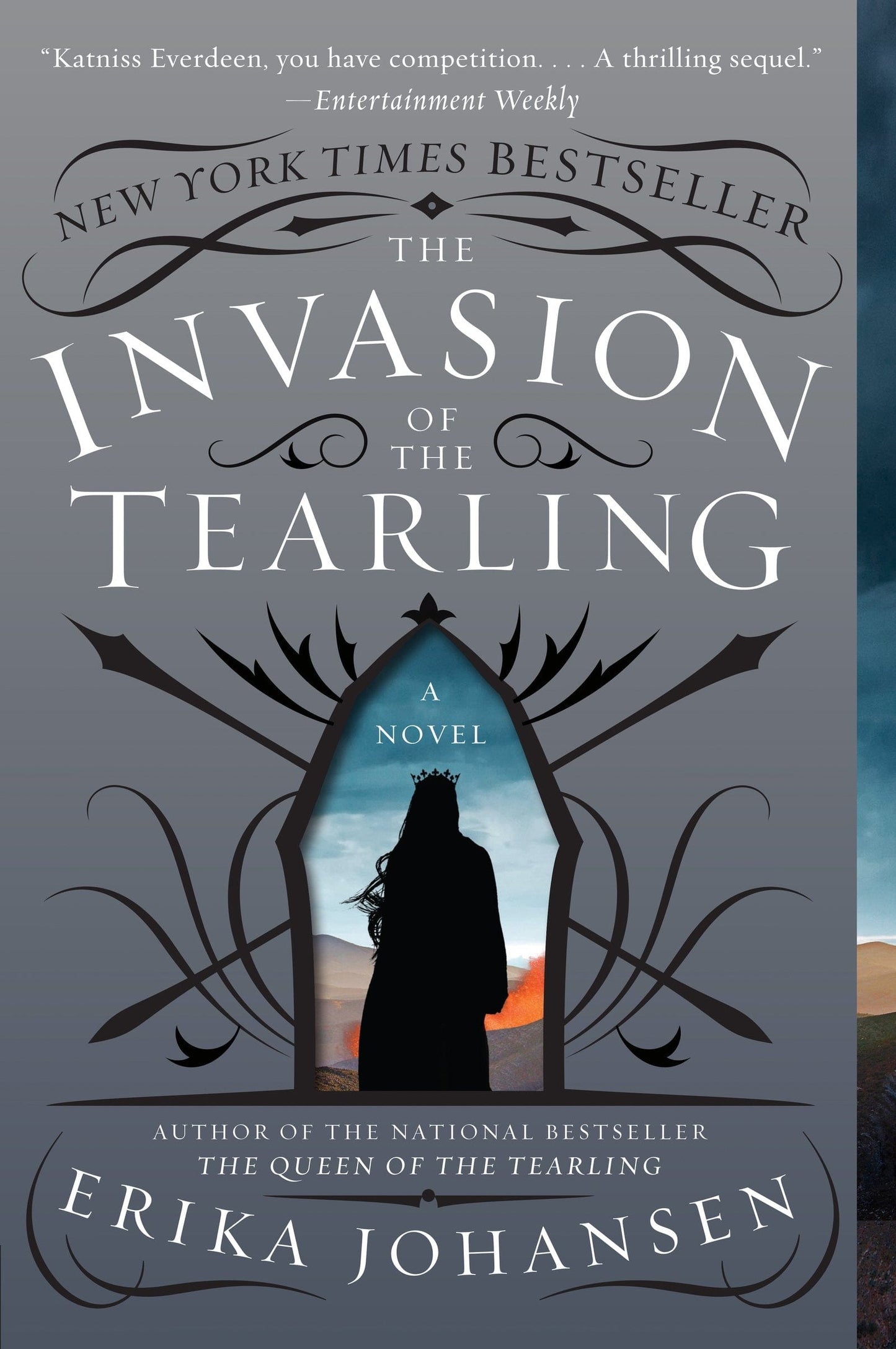 Marissa's Books & Gifts, LLC 9780062290410 Paperback The Invasion of the Tearling (The Queen of the Tearling, Book 2)