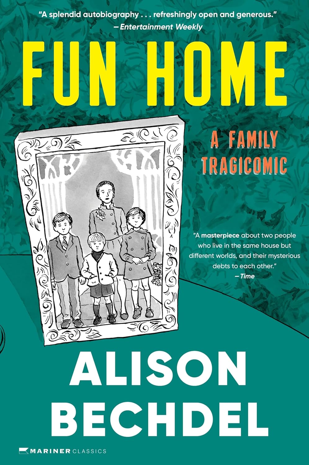 Marissa's Books & Gifts 9780618871711 Paperback Fun Home: A Family Tragicomic