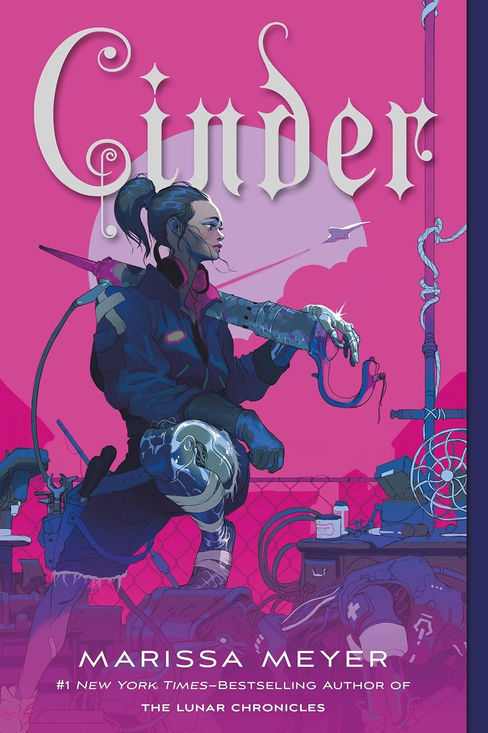 Marissa's Books & Gifts, LLC 9781250768889 Paperback Cinder: The Lunar Chronicles (Book 1)