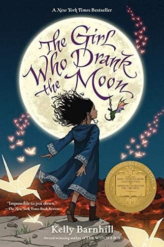 Ingram 9781616207465 Paperback The Girl Who Drank the Moon (Winner of the 2017 Newbery Medal)