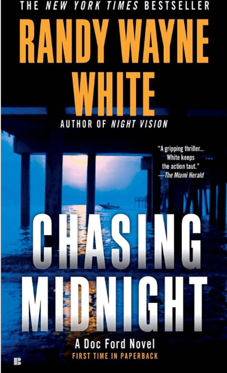 Marissa's Books & Gifts, LLC 9780425250617 Chasing Midnight: A Doc Ford Novel (Book 19)