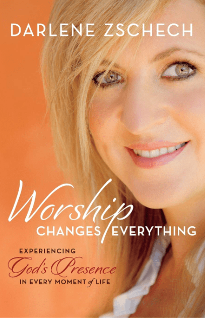 Marissa's Books & Gifts, LLC 9780764214271 Worship Changes Everything: Experiencing God's Presence in Every Moment of Life